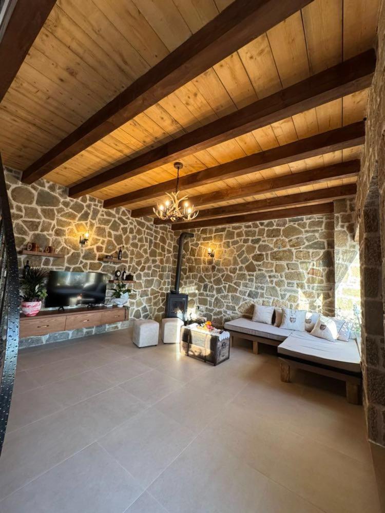 Bujtina Salko Villa Mucaj Exterior photo